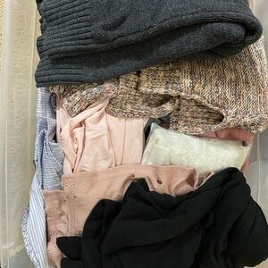 mystery mall brands box size xs-s (tops only)